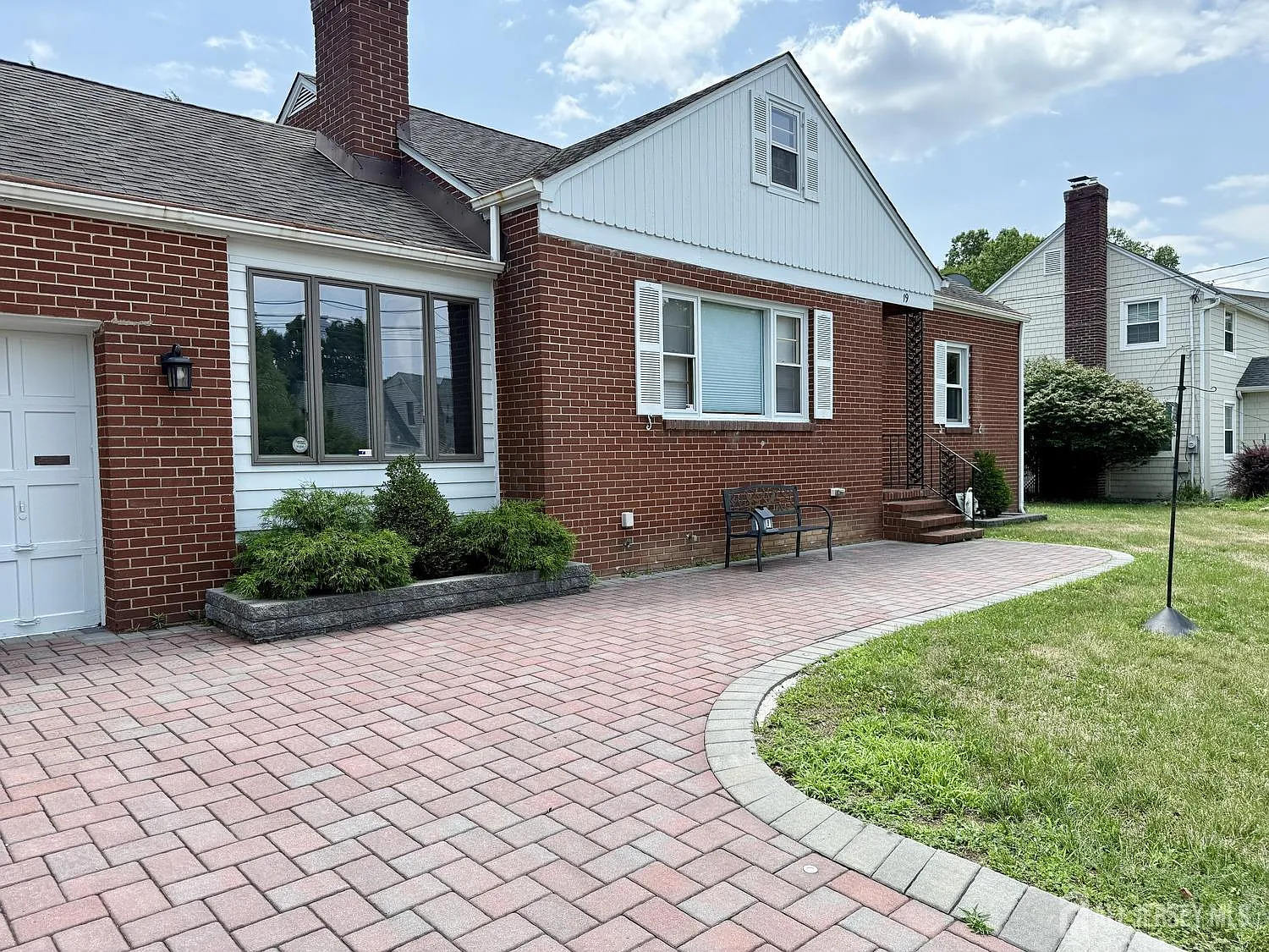 3 bed, 1.5 bath, 1869 sqft, $3,250 — Photo 4