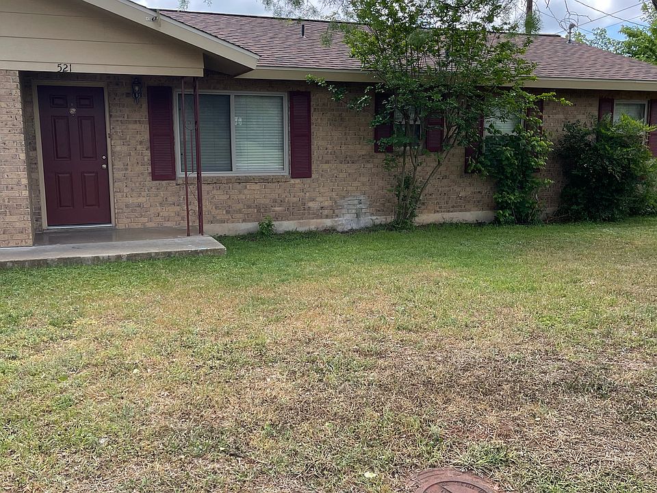1st image of 521 Silver Maple St