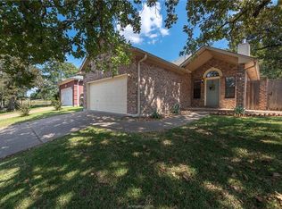 1914 Wilderland Cir, Bryan, TX 77807
