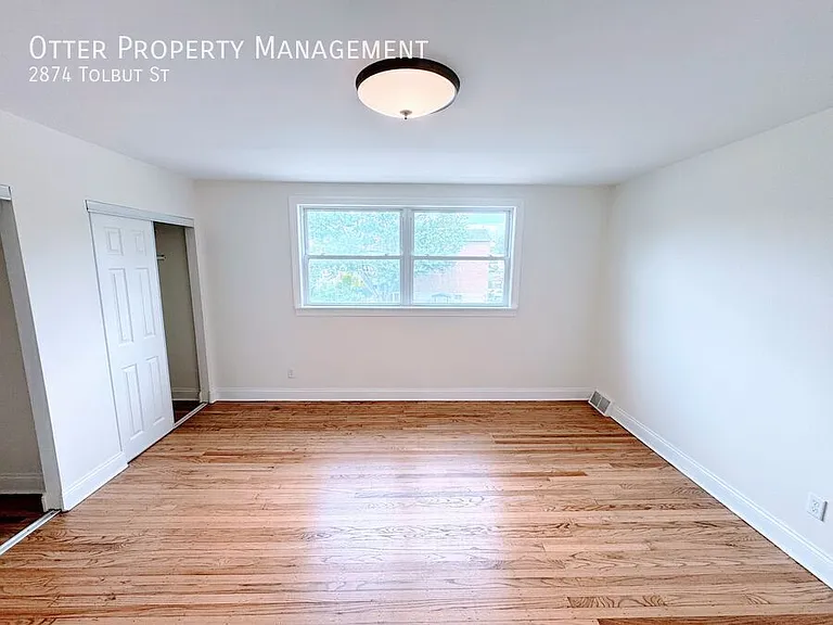 2874 Tolbut St — Photo 19