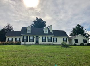 511 Club Dr, Trion, GA 30753