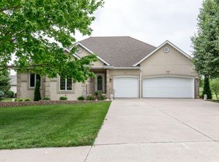 1450 N Fenchurch Ln, Springfield, MO 65802