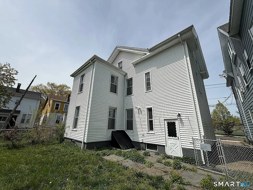 180 Portsea St #1