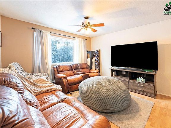 5th image of 2654 Carrie Lynn Dr