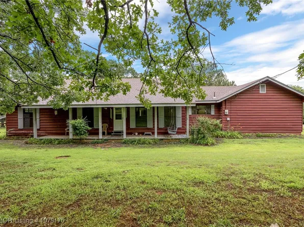 9021 Hogg Expy, Hackett, AR 72937