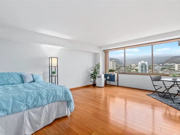 2333 Kapiolani Blvd APT 906, Honolulu, HI 96826
