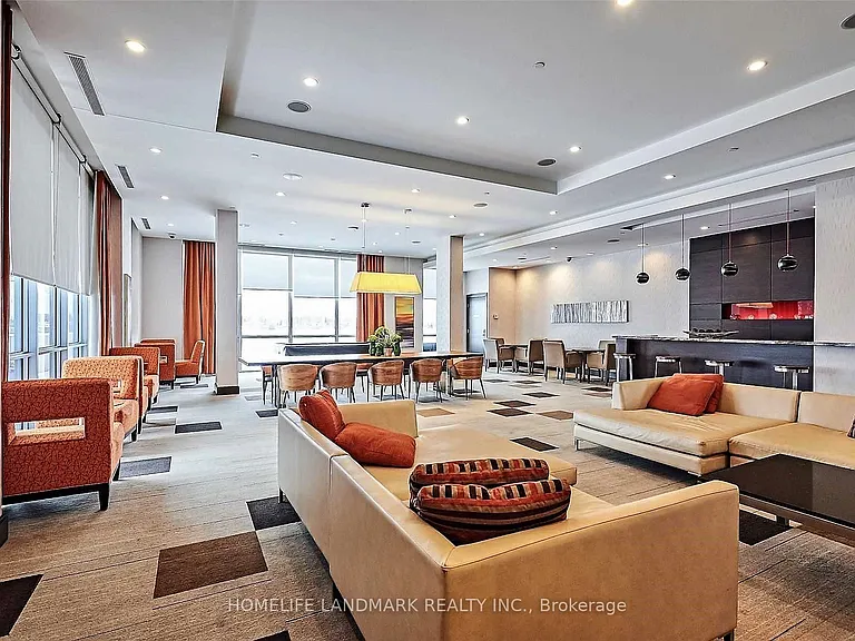 181 Village Green Sq #2216 — Photo 14