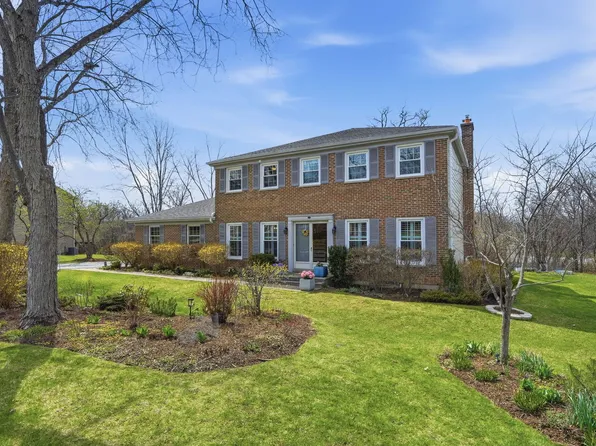 5 Middlebury Ln, Lincolnshire, IL 60069