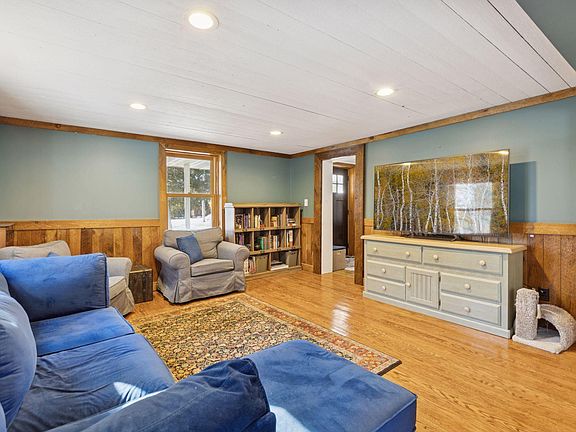 3rd image of 14768 Oakhill Rd N