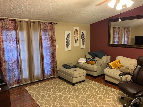 4th image of 2423 Thornton Ave