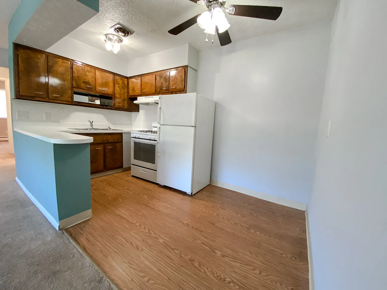 Maple Eastlake Apartments — Photo 4