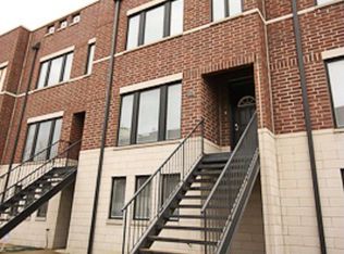 2851 S Pitney Ct, Chicago, IL 60608