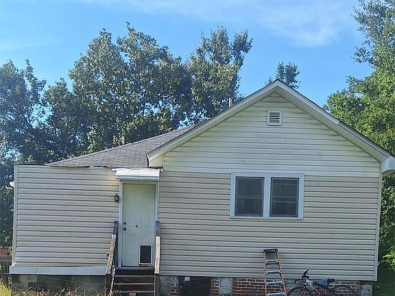 2nd image of 731 E 3rd Ave