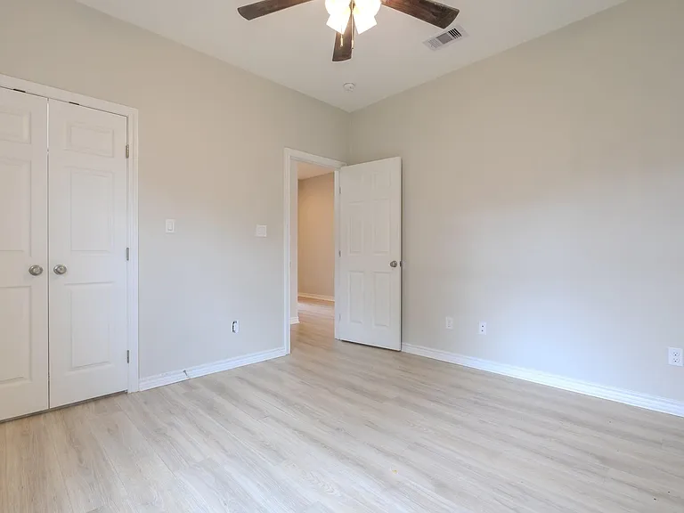 2422 Cardinal Dr — Photo 23