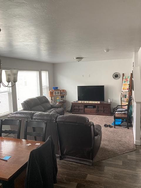 2nd image of 664 S Mayor Place Dr