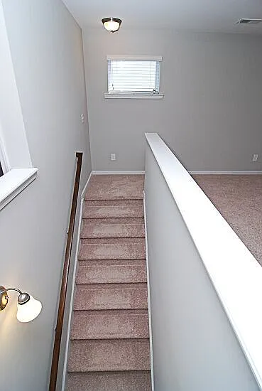 421 Hosea Ct — Photo 31