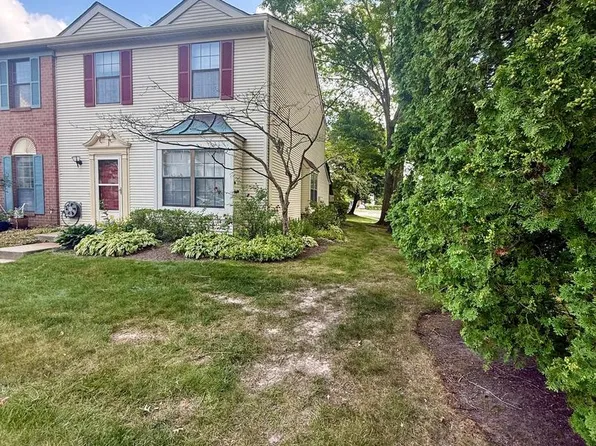 9 Latta Ct, Lawrence Township, NJ 08648