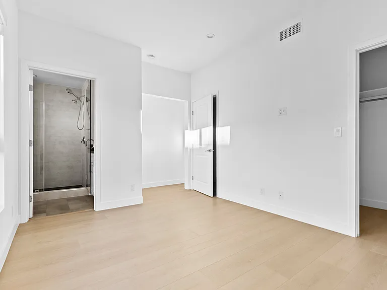 360 Burchett St #6 — Photo 30