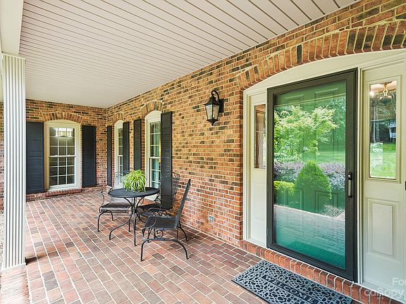 5th image of 405 Belwood Dr