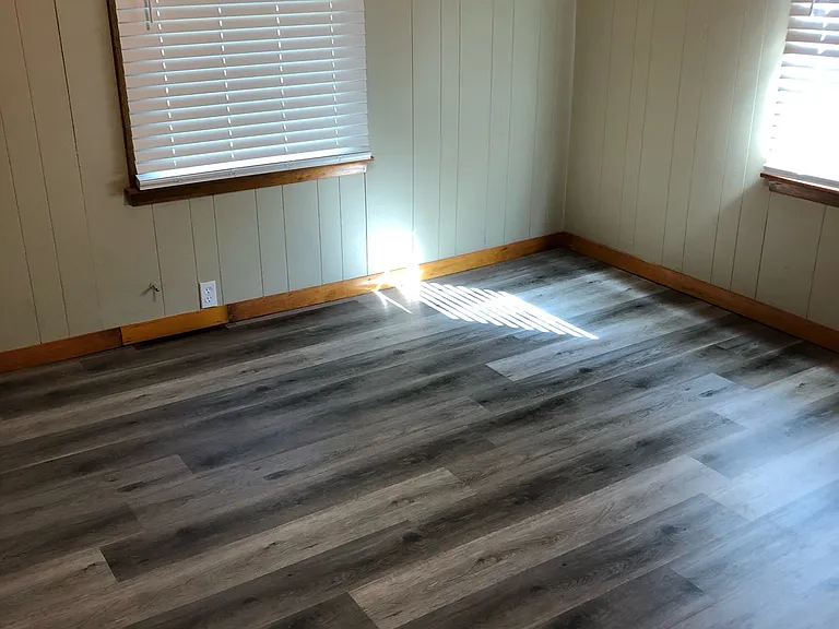 1203 Benton Ave — Photo 6