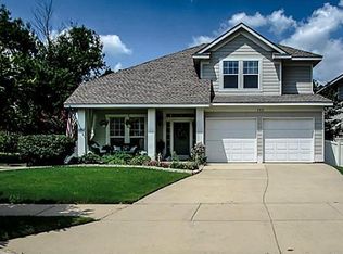 9903 Marthas Vineyard Cir, Aubrey, TX 76227
