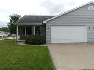 929 Skyview Ave, Little Chute, WI 54140