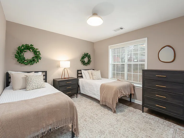 24 McLean Cv — Photo 14