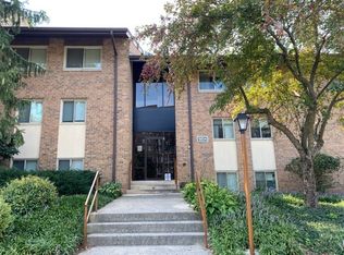 9804 Walker House Rd APT 1, Montgomery Village, MD 20886