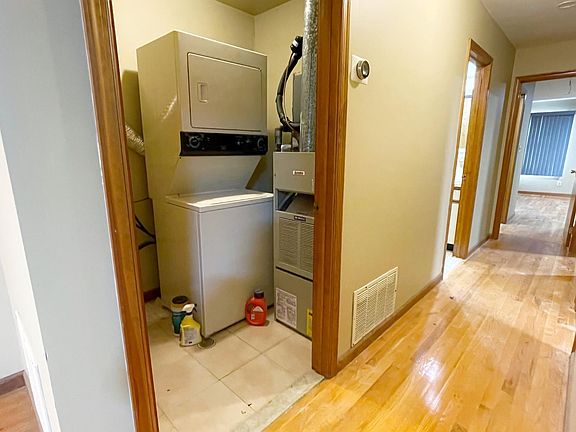 5th image of 106 Laidlaw Ave Floor 2