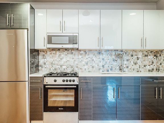 4th image of 292 Bedford Ave APT 9J