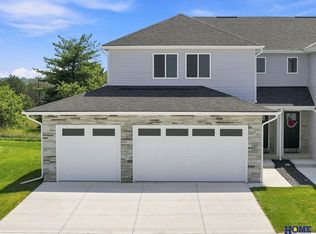 8901 Peregrine Rd, Lincoln, NE 68505