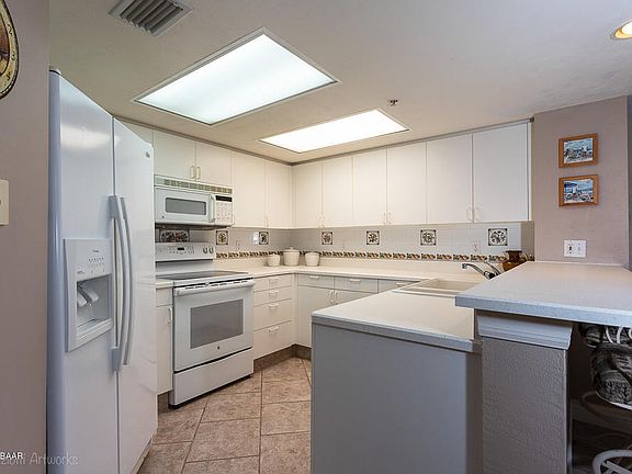 4th image of 2937 S Atlantic Ave APT 208