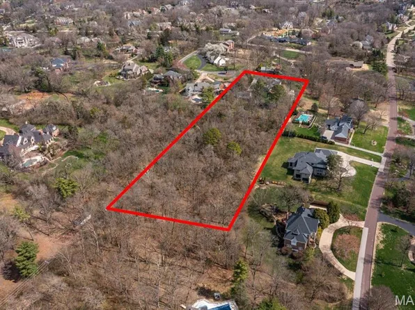 1821 Topping Rd, Saint Louis, MO 63131