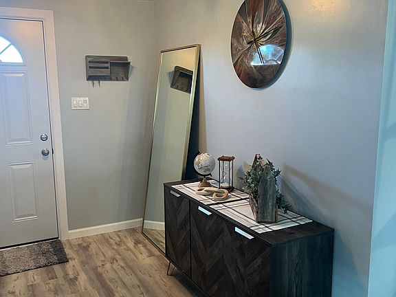 Front Door/Entryway
