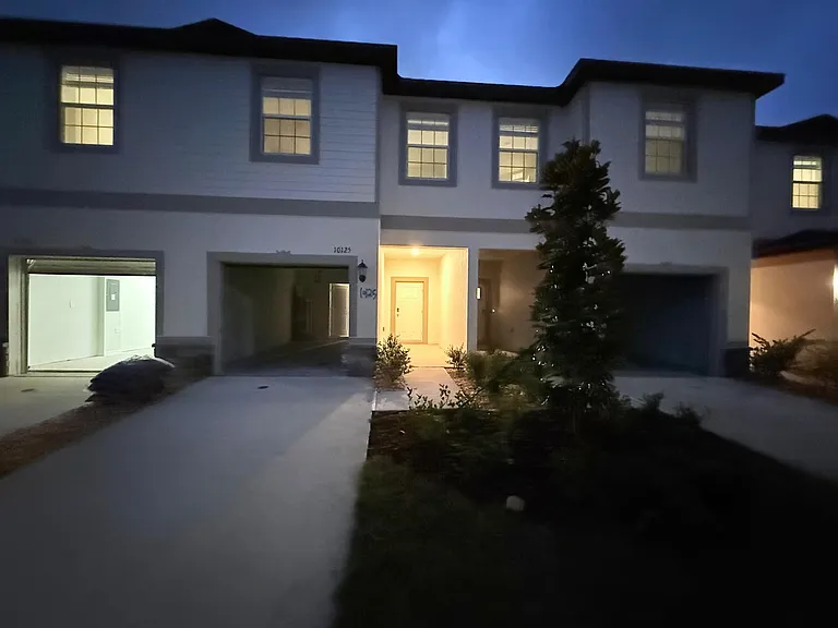 10125 Trumpet Honeysuckle Way — Photo 4