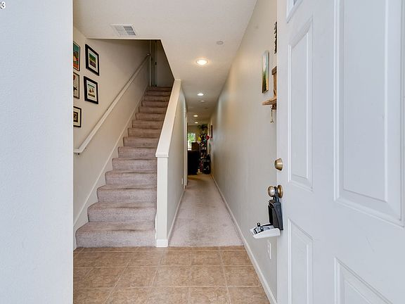 3rd image of 7510 NE 34th Ave APT 8D