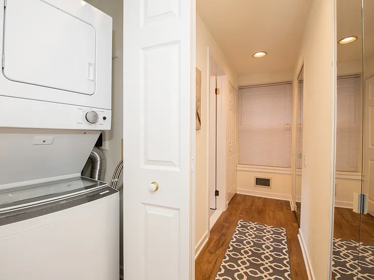 1935 Wallace St #1 — Photo 20