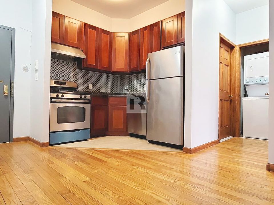 1st image of 176 Wilson Ave #2A