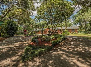 8645 Treasure Island Rd, Leesburg, FL 34788