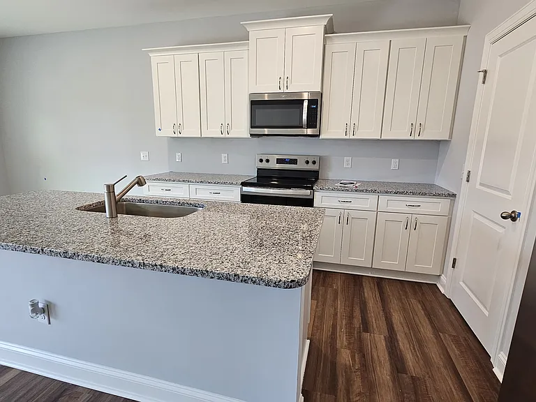 840 Bertwood Rd SW — Photo 18