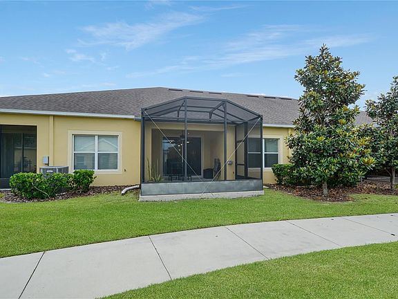 3rd image of 3653 Solana Cir