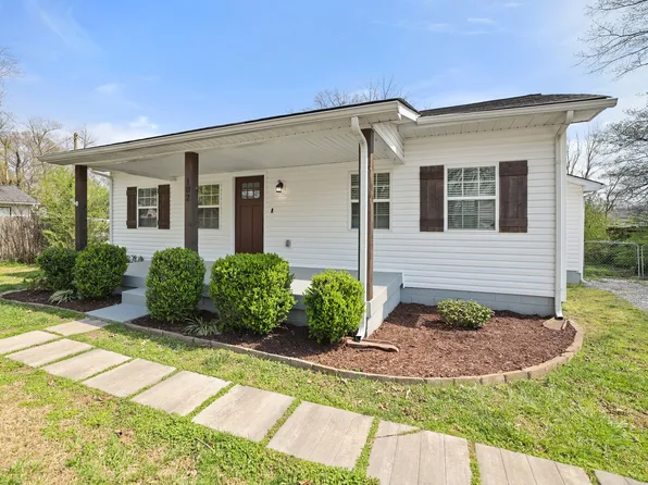 102 Shelby St, Old Hickory, TN 37138