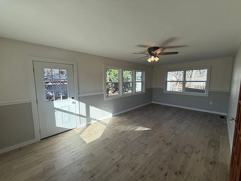 805 7th St NE — Photo 39