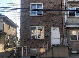 151 Beach 27th St, Far Rockaway, NY 11691