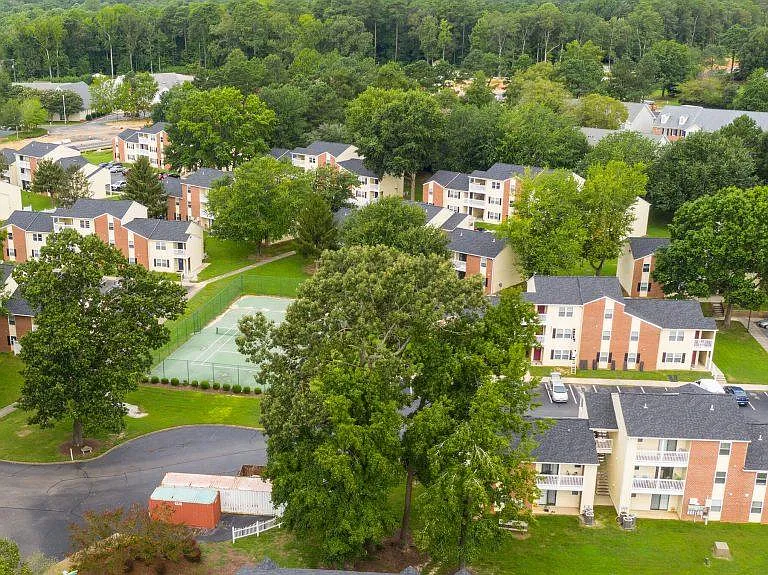 Regency at Longhill — Photo 10