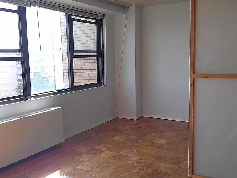 10x 14 private alcove for bed area