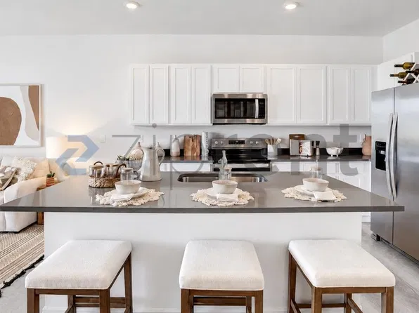 226 Royal Spoonbill Dr, Ruskin, FL