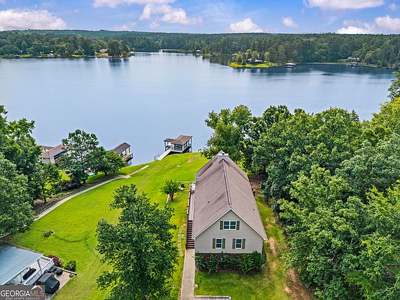 2nd image of 511 Foxglove Dr