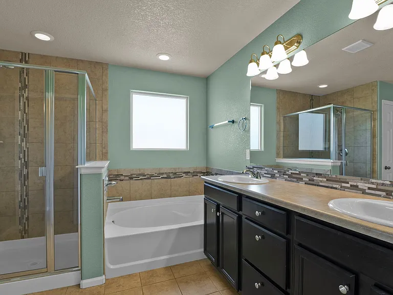 8265 Hardwood Cir — Photo 27