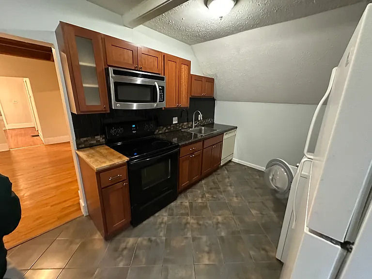 139 Anderson Ave #1 — Photo 8
